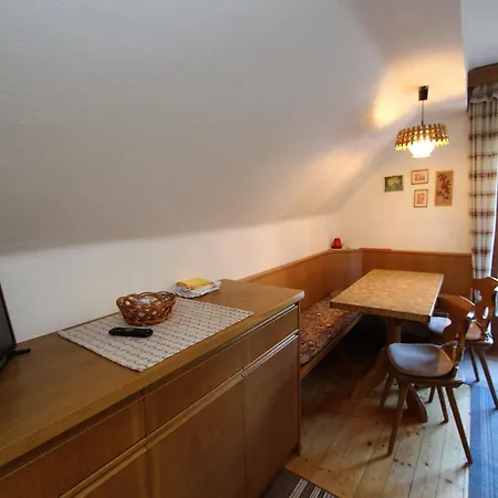 בית נופש Peaceful Near Area In גמונד