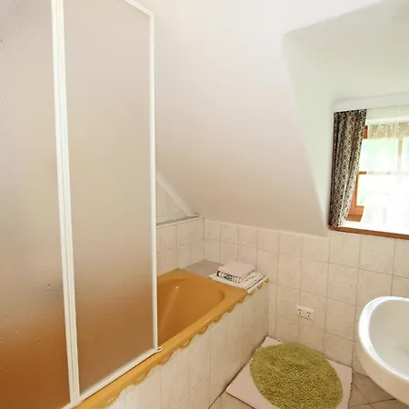 Peaceful Near Area In גמונד