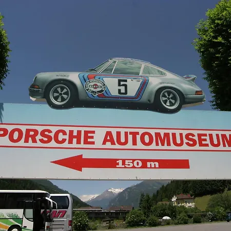 Peaceful Near Area In Гмюнд