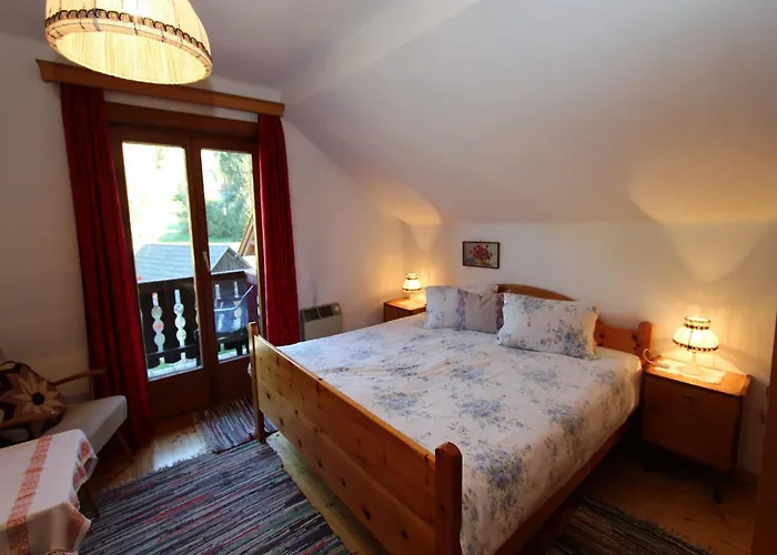 Peaceful Near Area In Сasa de vacaciones Gmünd