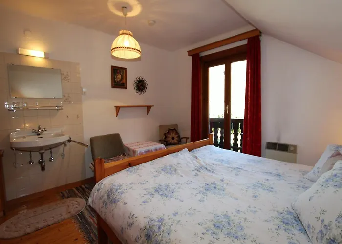 Peaceful Near Area In Сasa de vacaciones Gmünd